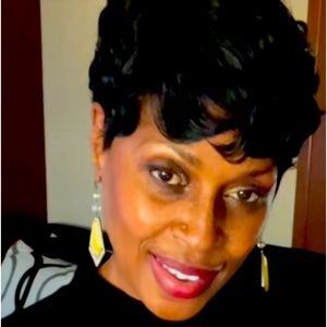 Meet your Posher, Joanna